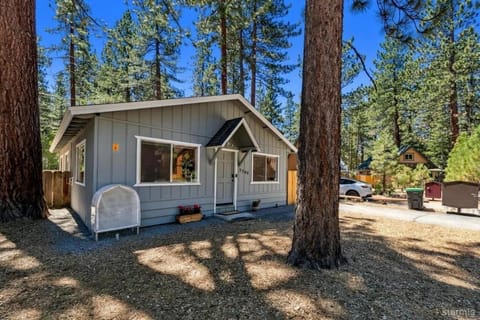 3300 Cape Horn home House in Al Tahoe