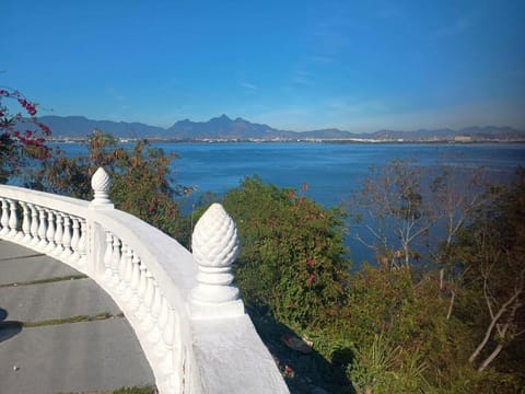 Nearby landmark, Day, Natural landscape