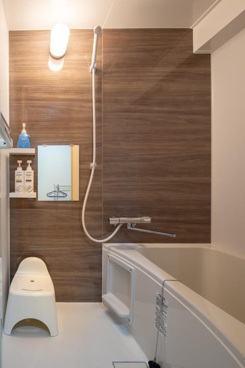 Bathroom, Bath, towels