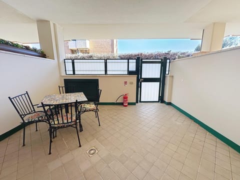 Balcony/Terrace, Balcony/Terrace