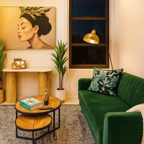 Living room, Decorative detail, Seating area