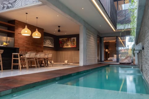 Living room, Dining area, Swimming pool