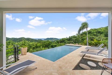 Patio, View (from property/room), Balcony/Terrace, Mountain view, Pool view, Sea view, Swimming pool, sunbed