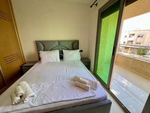 Bed, View (from property/room), Balcony/Terrace, Photo of the whole room, Bedroom, towels