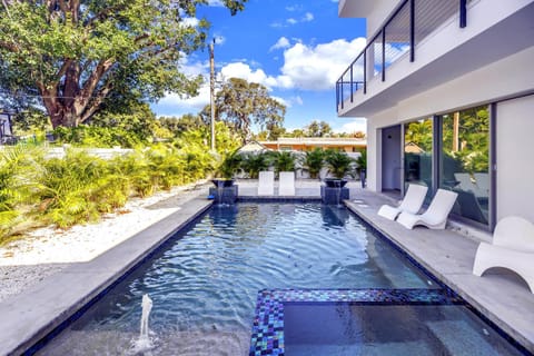 Garden, Balcony/Terrace, Swimming pool, sunbed