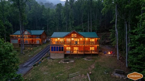 Property building, Swimming pool, fireplace