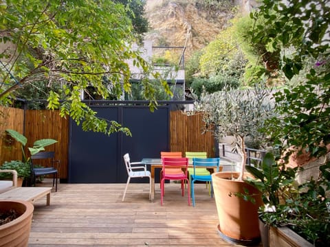 Patio, Garden view