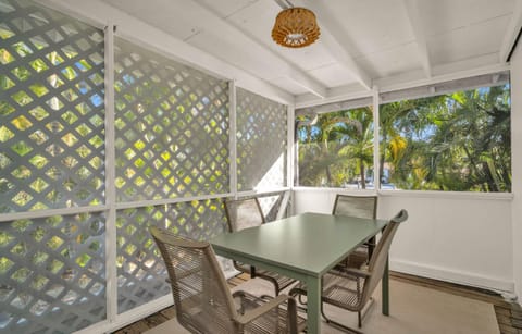 Later Gator - Pool - Canal - Wilton Drive Apartment in Wilton Manors