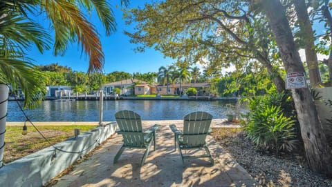 Later Gator - Pool - Canal - Wilton Drive Apartment in Wilton Manors