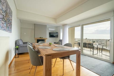 Sunlit Terrace 3BR Apartment - Tavros by ΜΡS Apartment in Kallithea