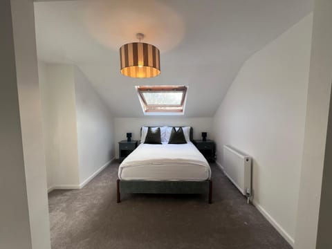 The Bluebird Rooms III Bed and Breakfast in Leeds