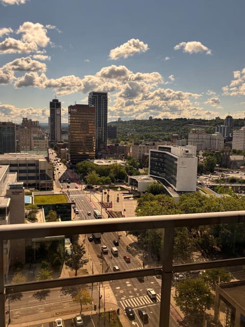 Day, Neighbourhood, City view, Street view