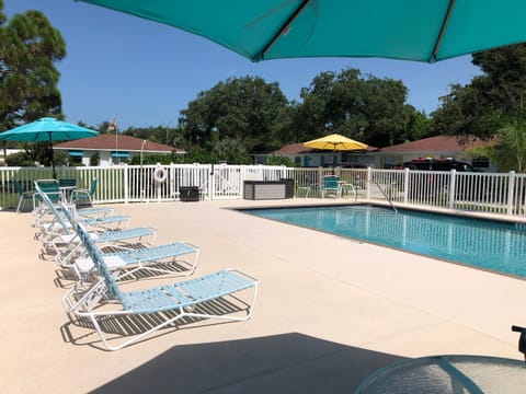 Swimming pool, Swimming pool