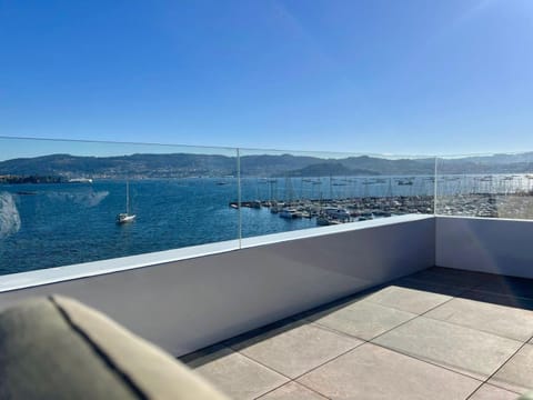 View (from property/room), Balcony/Terrace, Sea view