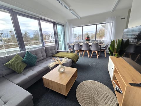 TV and multimedia, Living room, Seating area