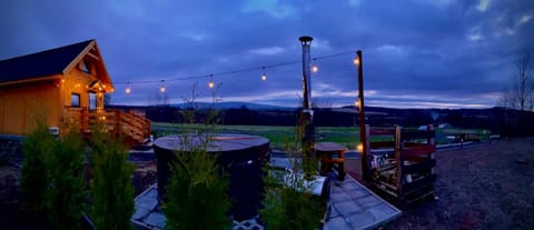 Garden, Hot Tub