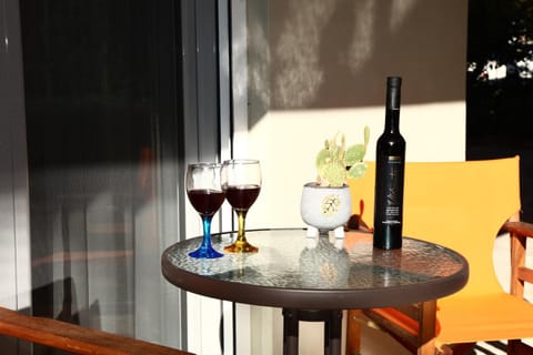 Harmonia Apartment in Alimos