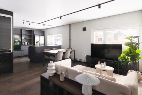 TV and multimedia, Living room, Dining area