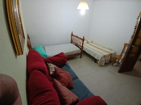 Property building, Bed, Photo of the whole room, Bedroom
