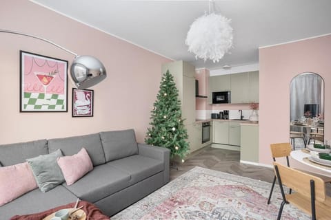 Kitchen or kitchenette, Seating area