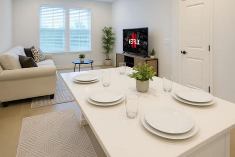 Cozy apartment by Pecan Park Texoma Med & More Apartment in Sherman