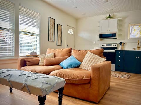 Gorgeous loft downtownSherman washer dryer WiFi Apartment in Sherman