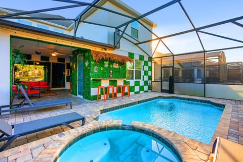 Hot Tub, Swimming pool