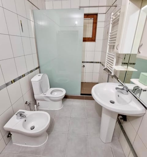 Eden Guesthouse Peja Hostel in Montenegro