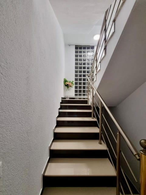 Eden Guesthouse Peja Hostel in Montenegro