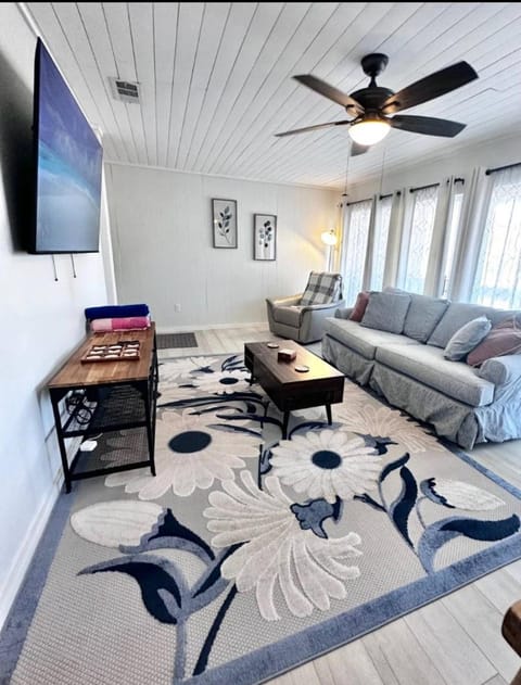 TV and multimedia, Seating area