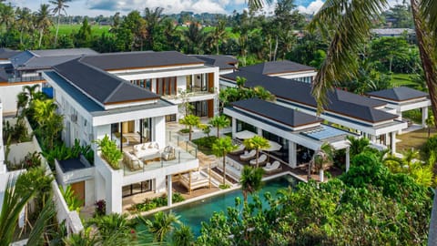 Property building, Natural landscape, Garden view