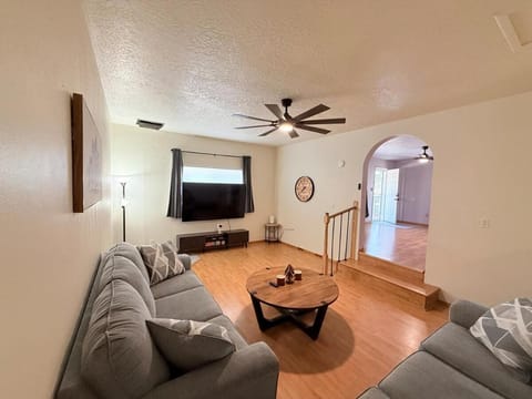 Communal lounge/ TV room, Living room