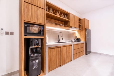 Coffee/tea facilities, Kitchen or kitchenette, oven