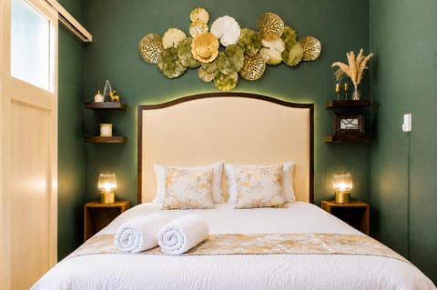 Bed, Bedroom