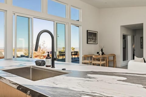 The Tree House By The Cohost Company Apartment in Joshua Tree