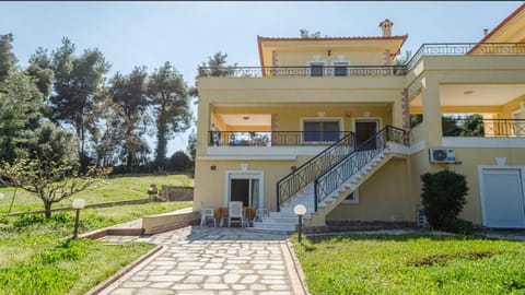 Property building, Garden view