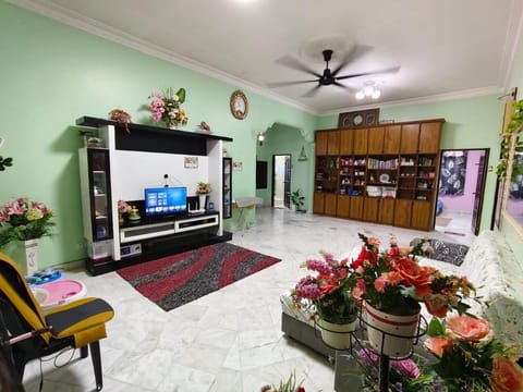 Living room, Family