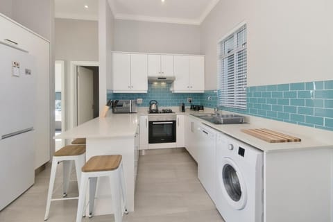Modern Apartment in Alwil Ocean View Villas, Struisbaai Apartment in Western Cape