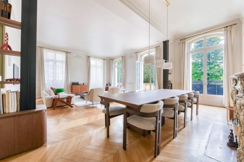 Prestigious Avenue Foch Apartment with Private Garden Apartment in Paris