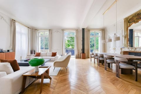 Prestigious Avenue Foch Apartment with Private Garden Apartment in Paris