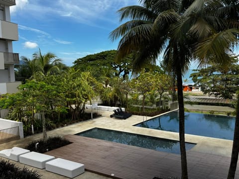Property building, Garden view, Pool view, Swimming pool