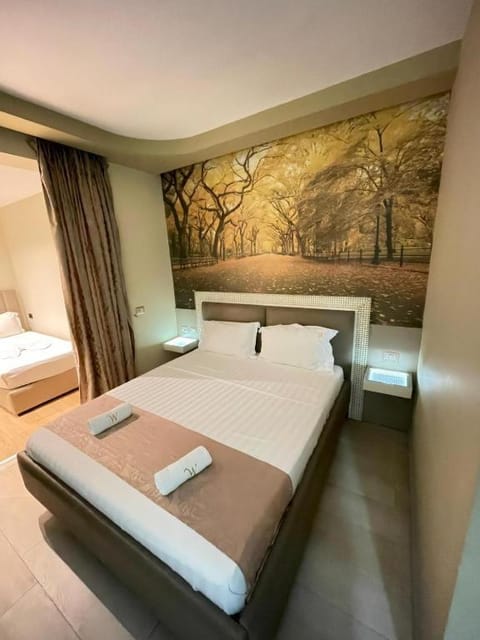 Bed, Photo of the whole room, towels