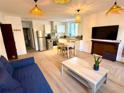 Living room, Dining area, kitchen