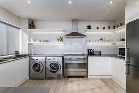 Ocean Front Apartment Sea Views Pleasant Ways Apartment in Sea Point