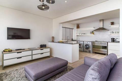 Ocean Front Apartment Sea Views Pleasant Ways Apartment in Sea Point