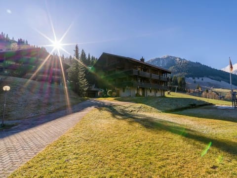 Alpine Studio for 4 in Nature Parc balcony&Parking Apartment in Canton of Valais