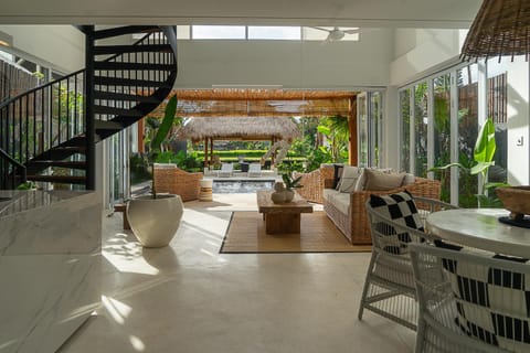 View (from property/room), Living room, Dining area
