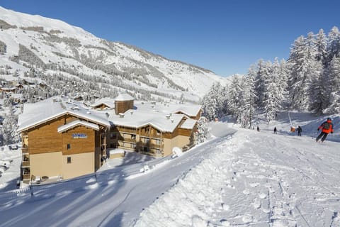 Skiing, Skiing