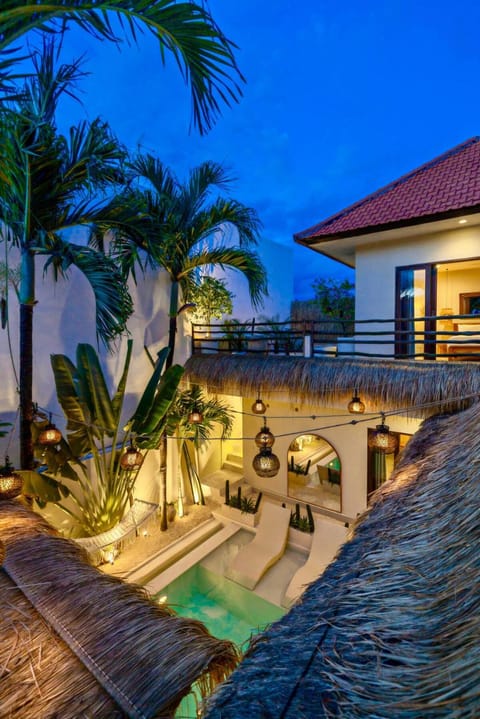 1mn from beach - 3BR Terrace-Cinema & Brasero House in North Kuta