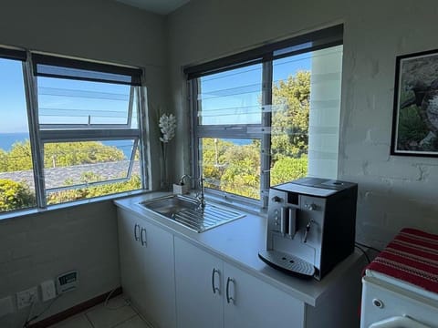 Whale and Waddle Bed and Breakfast in Cape Town